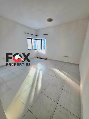 غرفة وصالة في أبراج الفالكون، 2 حمام وبلكونة، باركينج، 33,000 سنوياً قابل للتفاوض، 4 أو 6 دفعات، تأمين شيك.