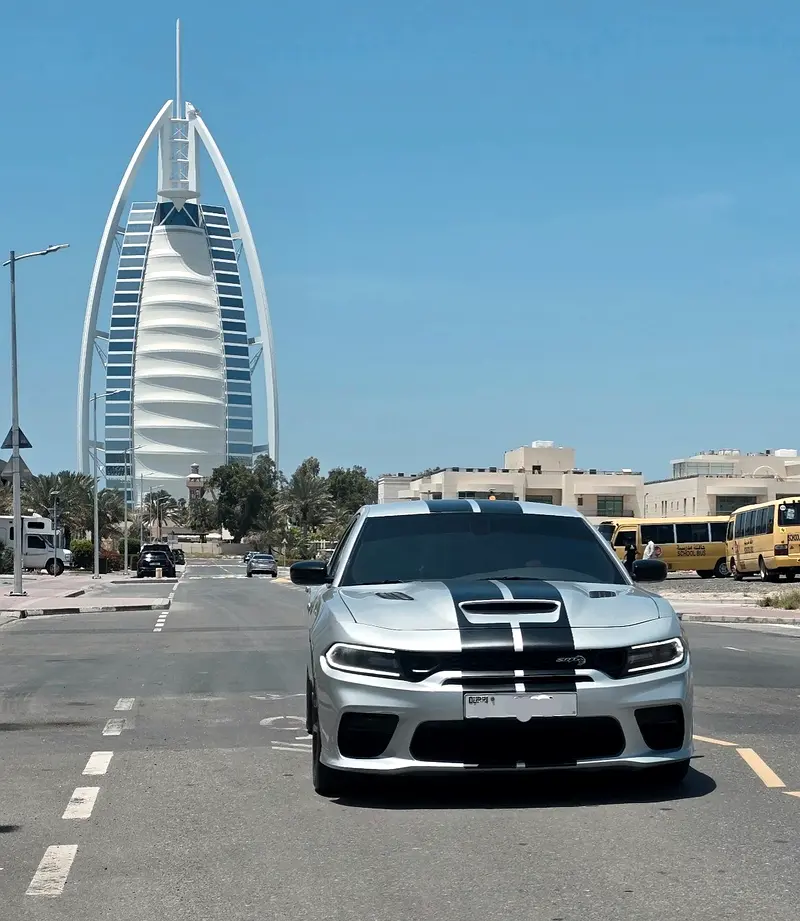 Dodge Charger 2019 — photo 1 of 12