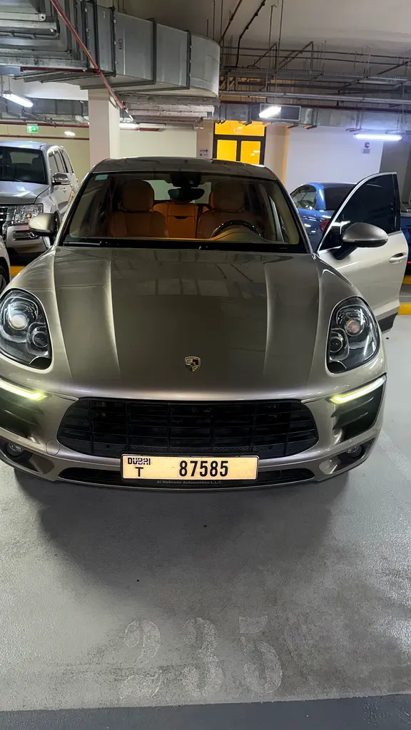 Porsche Macan 2015 — photo 1 of 12