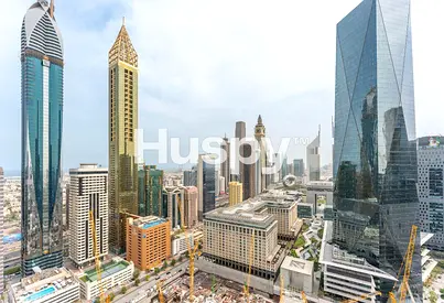 Vacant | Fitted Kitchen | High Floor