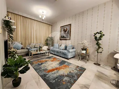 LUXURY FURNITURE/ SPACIOUS / PRIME LOCATION