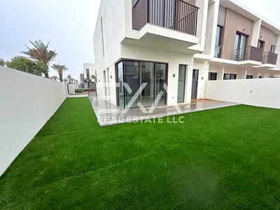 Ready to Move in I Close to Clubhouse I Landscaped TH 4BR+Maids