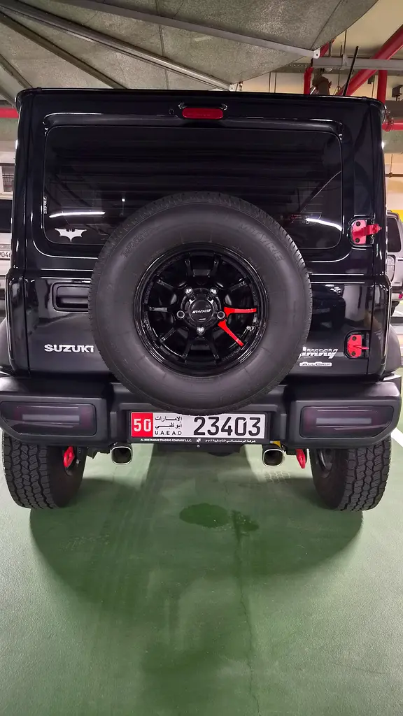 Suzuki Jimny 2022 — photo 1 of 13