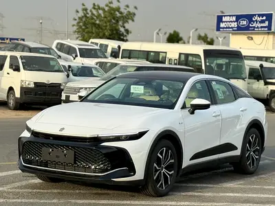 TOYOTA CROWN 2026 GCC HEV 2.5L