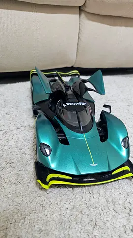 Remote Control Toy Car with Controller (ASTON MARTIN original) with 7 battery Energizer