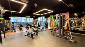 Beautiful Room for Rent Couple or Females With Gym, Sauna Swimming Pool