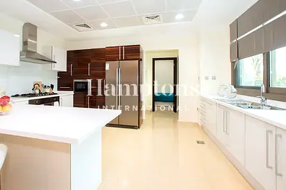 Courtyard Villa|Rare Corner Unit |Next to Entrance