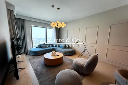 Furnished Unit | Modern | Flexible Cheques