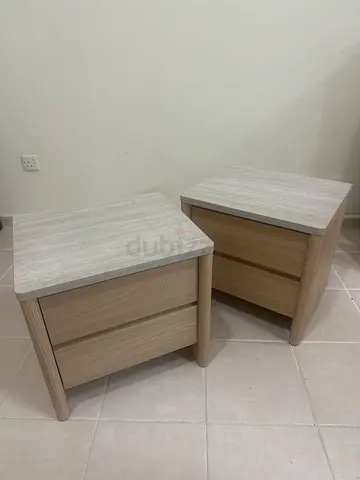 Pair of light wood bedside cabinets / nightstands - 2 pieces