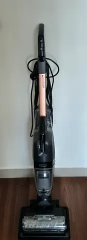 Lightweight Upright Vacuum Cleaner — Good Condition