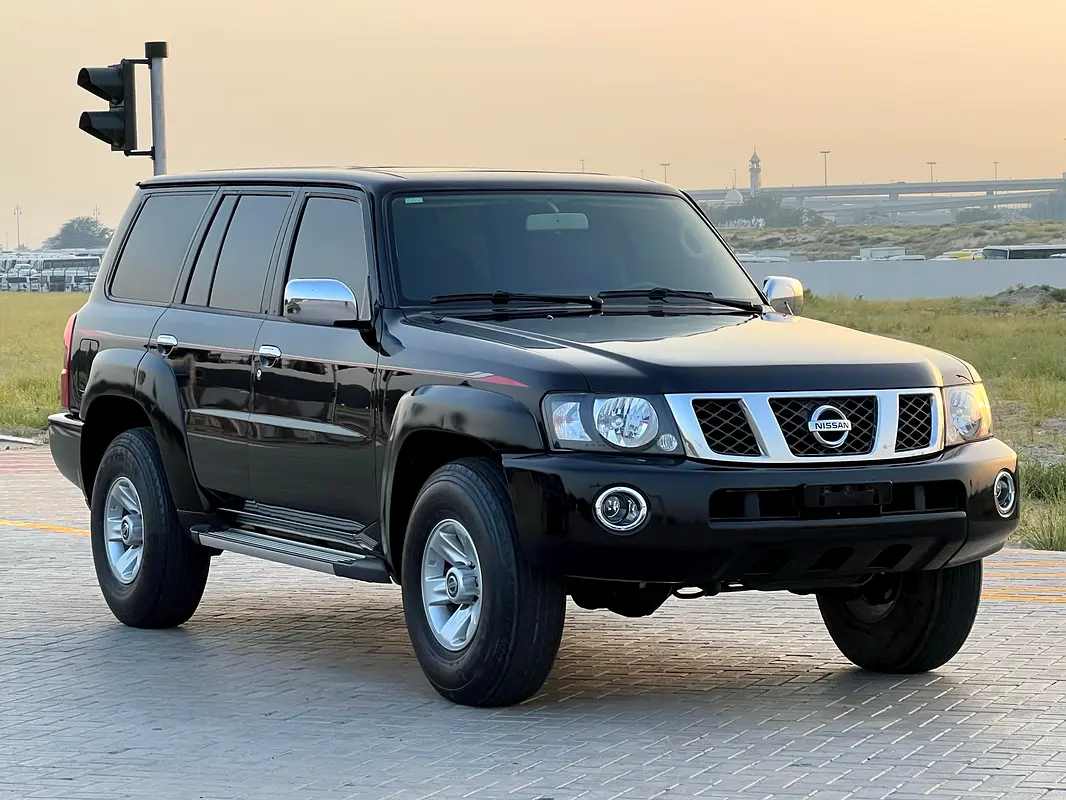 Nissan Patrol Safari 2019 — photo 1 of 9