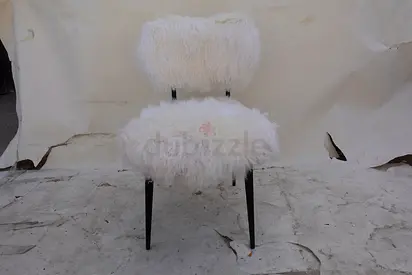 (104) Avant-Garde Arctic Chair