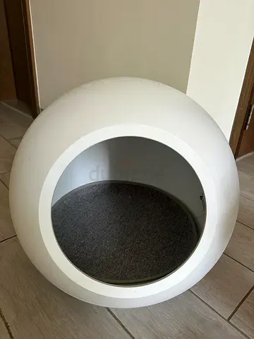 Modern Smart Temperature-Controlled Spherical Dog  Cat Bed / Enclosed Pet House – White