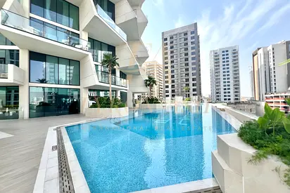 PRIVATE POOL | TENANTED | UNOBSTRUCTED VIEWS