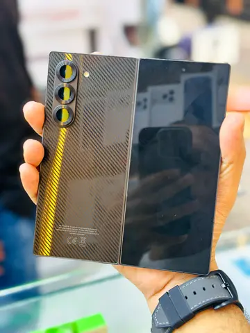 Foldable Samsung Galaxy Z Fold 6 255GB Used