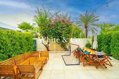 Fully Renovated |Extended |Amenities Close