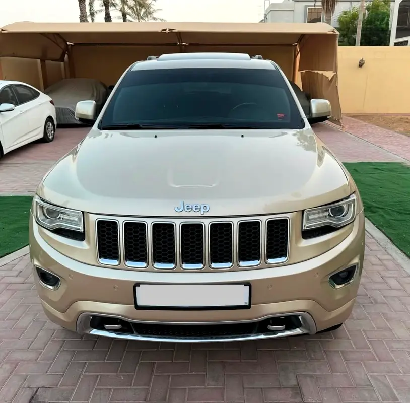 Jeep Grand Cherokee 2014 — photo 1 of 11