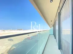 Balcony | Ready to Move | Prime Location