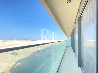 Balcony | Ready to Move | Prime Location