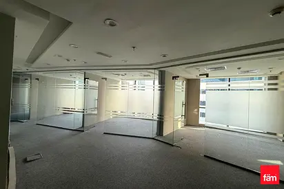 Prime Location| Ready to move |High Floor