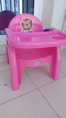 Baby feeding chair