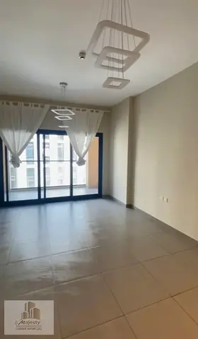 فكرة استثمارية في مبنى جديد واول ساكن بمشروع الممشى امارة الشارقة بالقرب من جامعة الشارقة والمدينة الجامسة وسيتي سنتر الزاهية