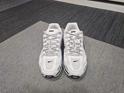 White Nike Air-style Running Sneakers — Men’s Size (Good Condition)