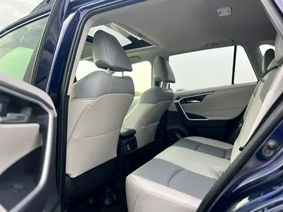 2019 Toyota RAV 4 — фото 16