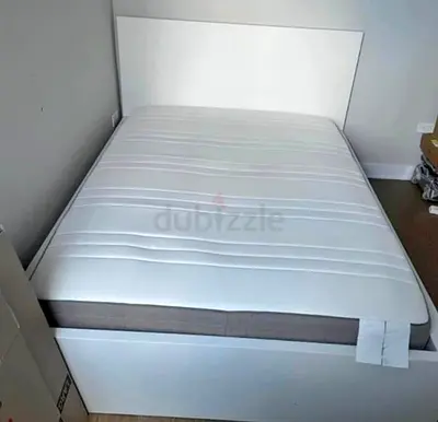 IKEA malam double‑size bed (140 × 200 cm) with 2 storage drawers underneath and an IKEA mattress ✨