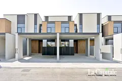 SINGLE ROW | GENUINE RESALE | SPACIOUS LAYOUT
