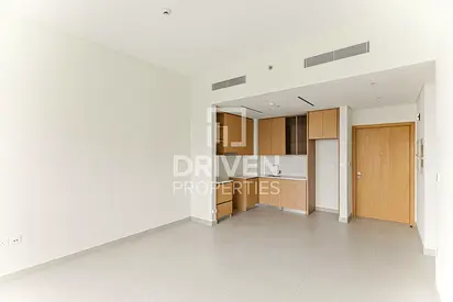 Well Maintained | High Floor | Ready to Move in