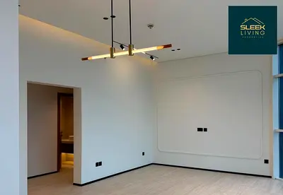 Spacious Bright 2BR | Fully Upgraded | High Floor
