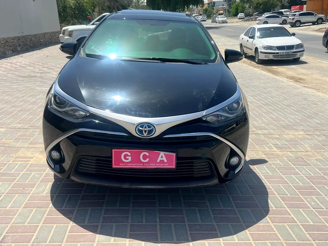 Toyota Corolla 2019 — photo 1 of 9