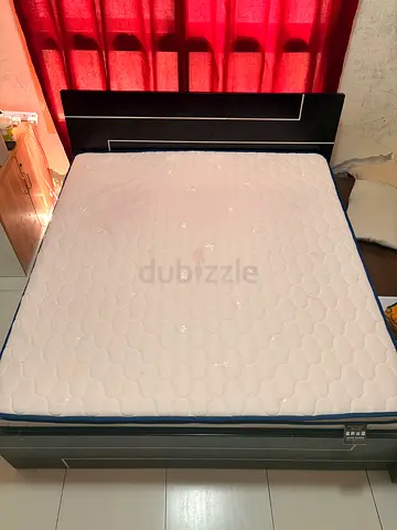 Queen size mattress- excellent condition