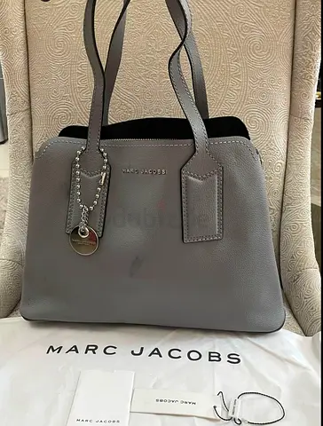 MARC JACOBS LEATHER SHOULDER BAG..ORIGINAL