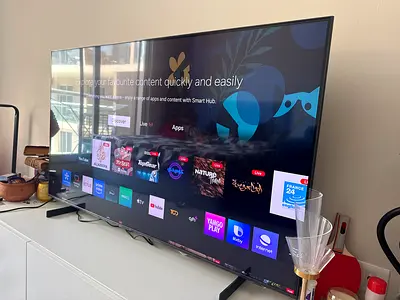 Samsung 4k Crystal UHD 55-inch Smart LED TV in excellent working condition