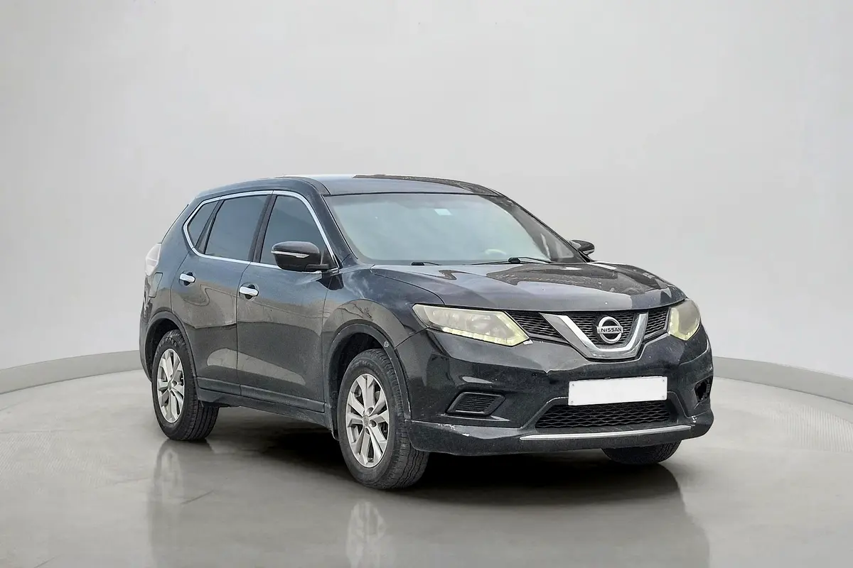 Nissan X-Trail 2015 — photo 1 of 14