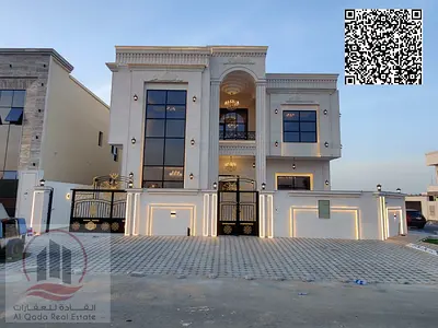 Luxury classic villa with 6 bedrooms, swimming pool and roof for sale, including registration fees in Al-Haliou 2