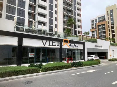 واسعة | موقع متميز | سهولة الوصول إلى مواقف السيارات | مجتمع نابض بالحياة