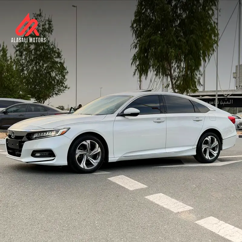 Honda Accord 2019 — photo 1 of 16