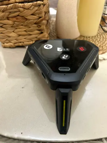 Portable 3‑leg WiFi range extender / signal booster