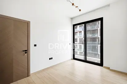 Amazing Views | High Floor | Near to Al Khail Exit