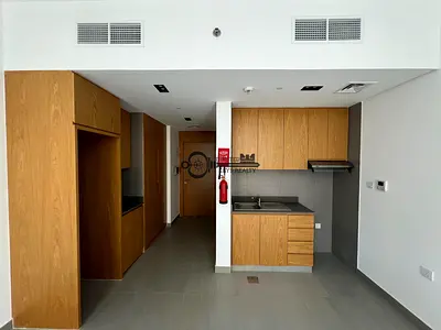 Luxury Studio Apartment for Rent in Al Mamsha