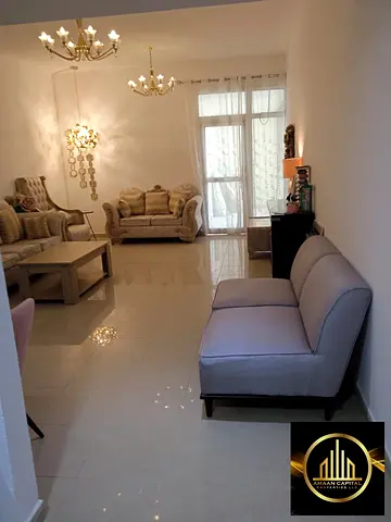 غرفة وصالة مفروشة باركينج وإطلالة خور