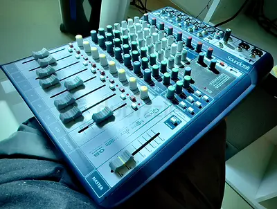 Soundcraft Signature 10 Analog Audio Mixer