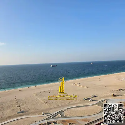 أفخم  و أجمل شقة ثلاث غرف و صالة مفروشة بالكامل سوبر ديلوكس للإيجار الشهري في كورنيش عجمان ✅ شامل الفواتير والإنترنت مع جمين ومسبح