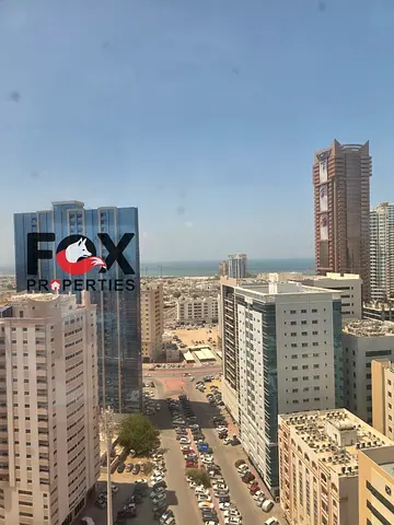 غرفتين وصالة للإيجار في النعيمية 3، بلكونة، باركينج مجاني، تشطيب مميز، موقع حيوي قريب من الخدمات،سهل للوصول للشارقه