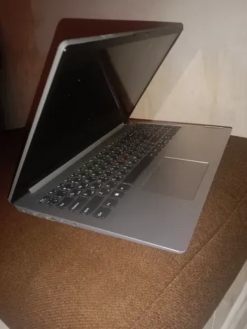 Lightly used 15.6 Laptop Lenovo- Silver, good condition SCREEN BROKEN