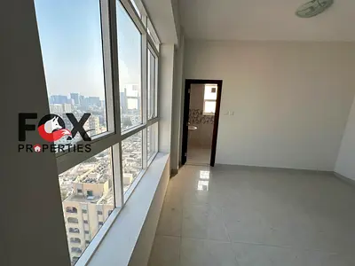 شقة غرفتين وصالة أول ساكن للإيجار في الرميلة قرب كورنيش عجمان، 3 حمام و2 بلكونة مع باركينج، موقع مميز مناسب للعائلات، خيارات أسعار مختلفة حسب الطابق.