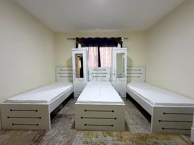 Bed Space for male Bachelors Immediately available